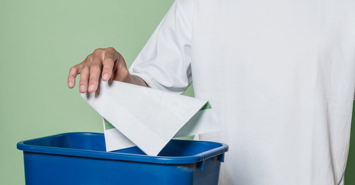 The Role of Community Programs in Household Waste Recycling